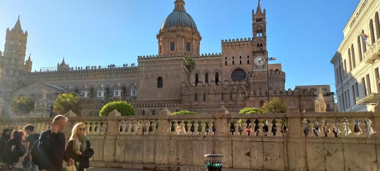 Suite Alla Cattedrale Palermo Bagian luar foto